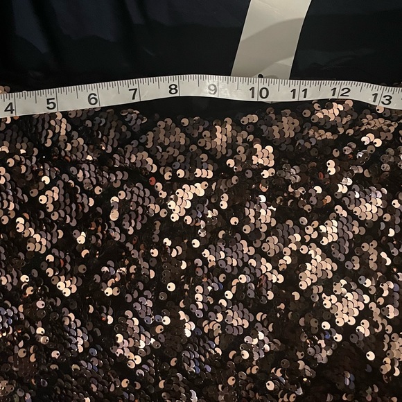 Gabrielle Union Gold Sequin holiday pants - Picture 9 of 11